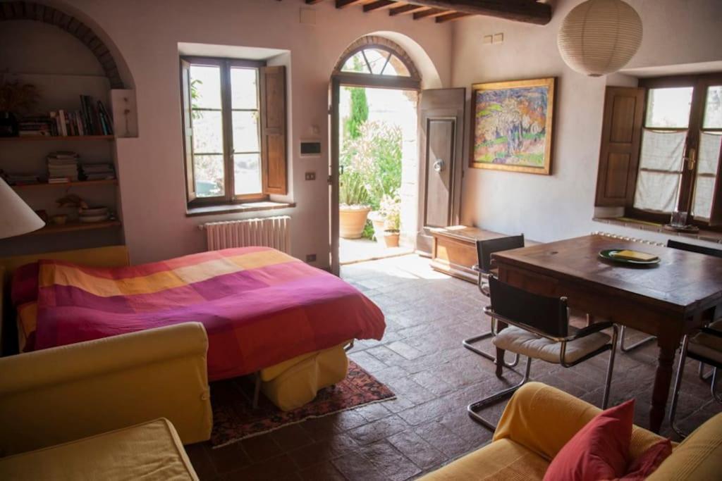 Mimosa At Pietraie A Nice Studio With Terrace On The Valley Montecastelli Pisano Экстерьер фото